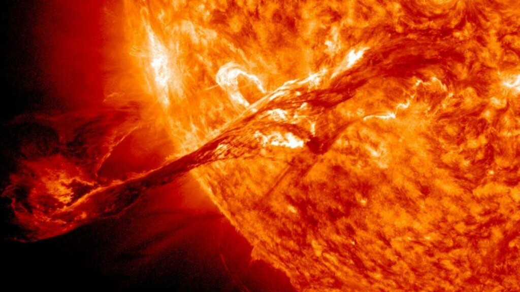 Uzmanlar Uyardı: Güneş Fırtınası Dünya'yı Vurabilir