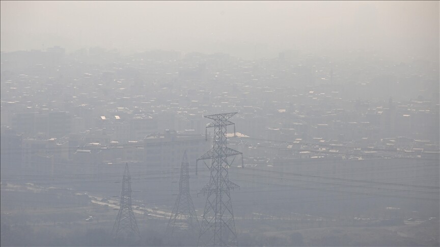 İran'ın Ahvaz kentinde ölümlerin yüzde 20'sinin hava kirliliğinden kaynaklandığı belirtildi