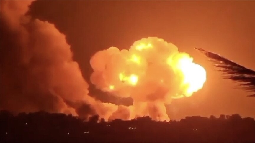 İsrail, Lübnan'ın güneyinde ve doğusunda 10'dan fazla hava saldırısı düzenledi