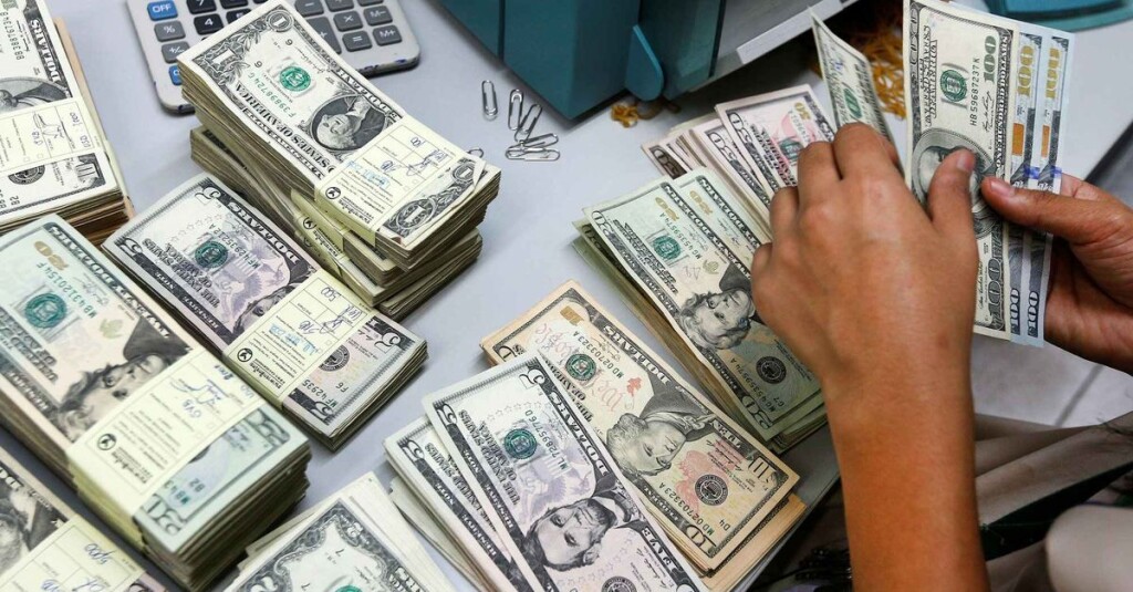 Merkez Bankası Başkanı değişince dolar kuru düştü