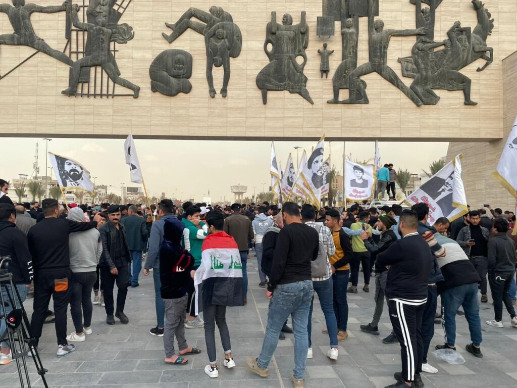 Bağdat’ın Tahrir Meydanında protesto