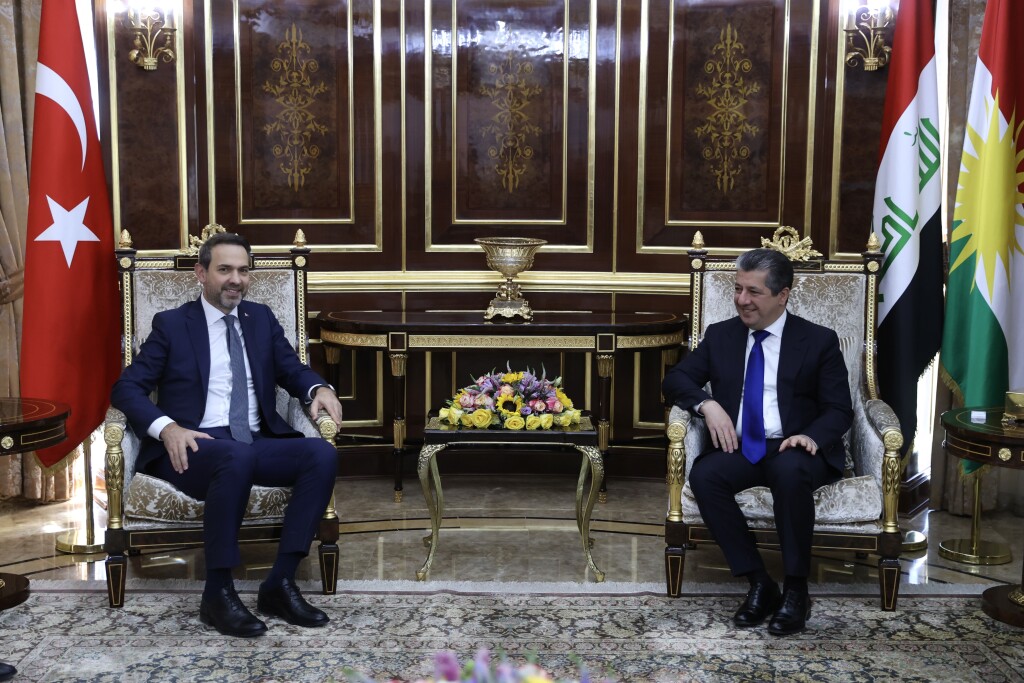 Türkiye Enerji ve Tabii Kaynaklar Bakanı Bayraktar, IKBY Başbakanı Barzani ile görüştü