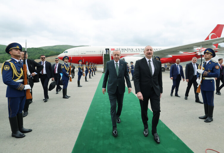 Cumhurbaşkanı Erdoğan ve Aliyev, Laçın Uluslararası Havalimanı'nın açılışını yaptı