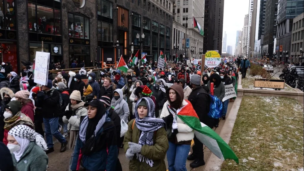 New York'ta İsrail ve ABD yönetimini protesto eden göstericilerden en az 8'i gözaltına alındı