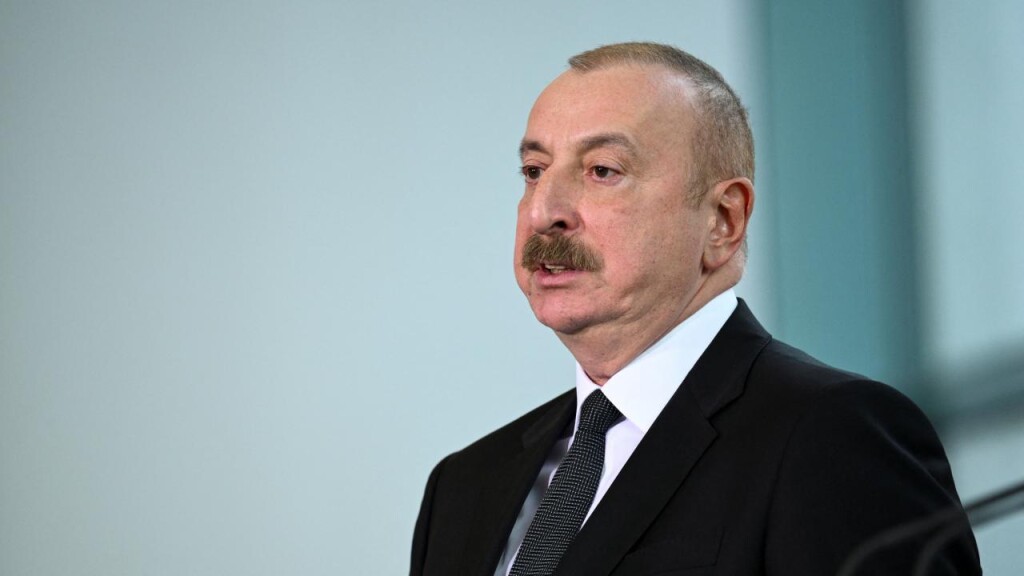 Aliyev'den, Gürcistan'da düşen askeri kargo uçağında yaşamını yitirenler için taziye mesajı