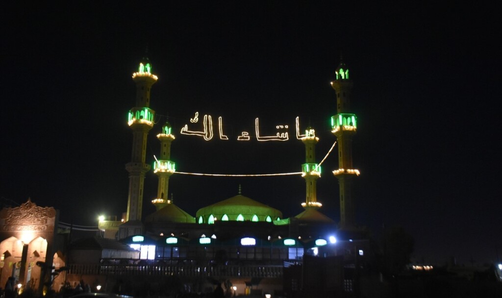 Kerkük'ün camilerinde Mevlit Kandili idrak edildi