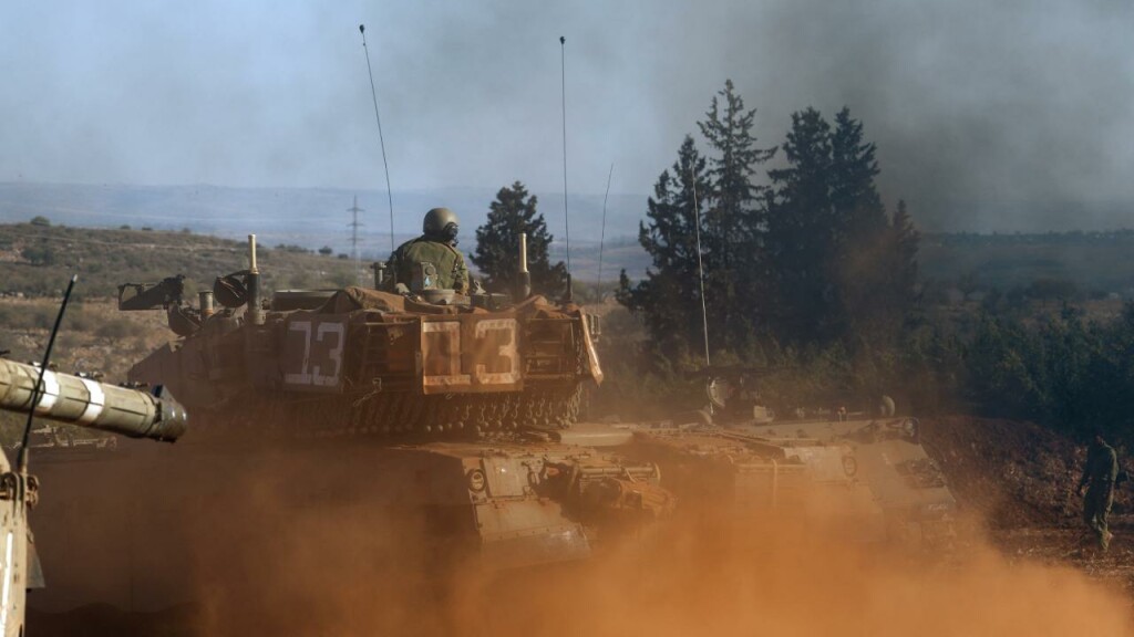 İsrail Lübnan'ı yoğun topçu atışıyla vuruyor