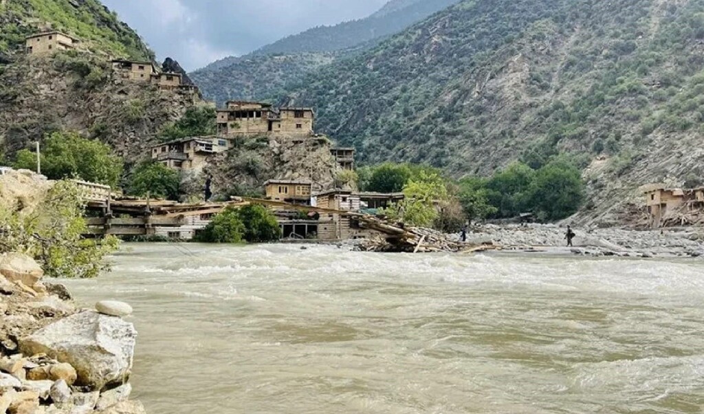 Afganistan'da meydana gelen seller nedeniyle 33 kişi yaşamını yitirdi