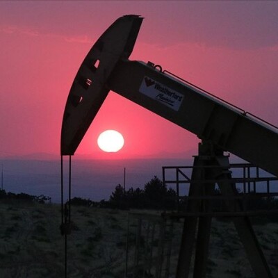Brent petrol Orta Doğu'da ateşkes haberleriyle yüzde 3'ün üzerinde düştü