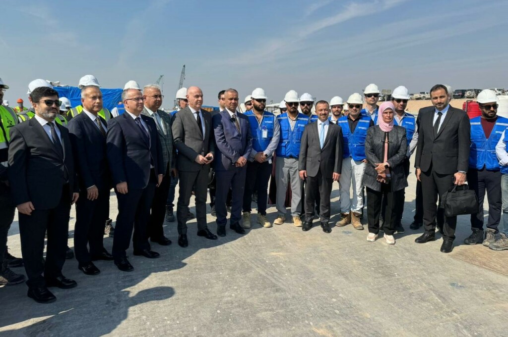 Büyükelçi Güney ve beraberindeki heyet Basra'daki Faw Limanı'nı ziyaret etti