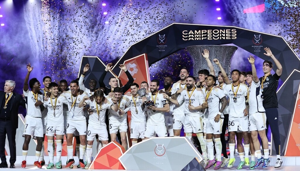 İspanya Süper Kupası, Barcelona'yı 4-1 yenen Real Madrid'in oldu
