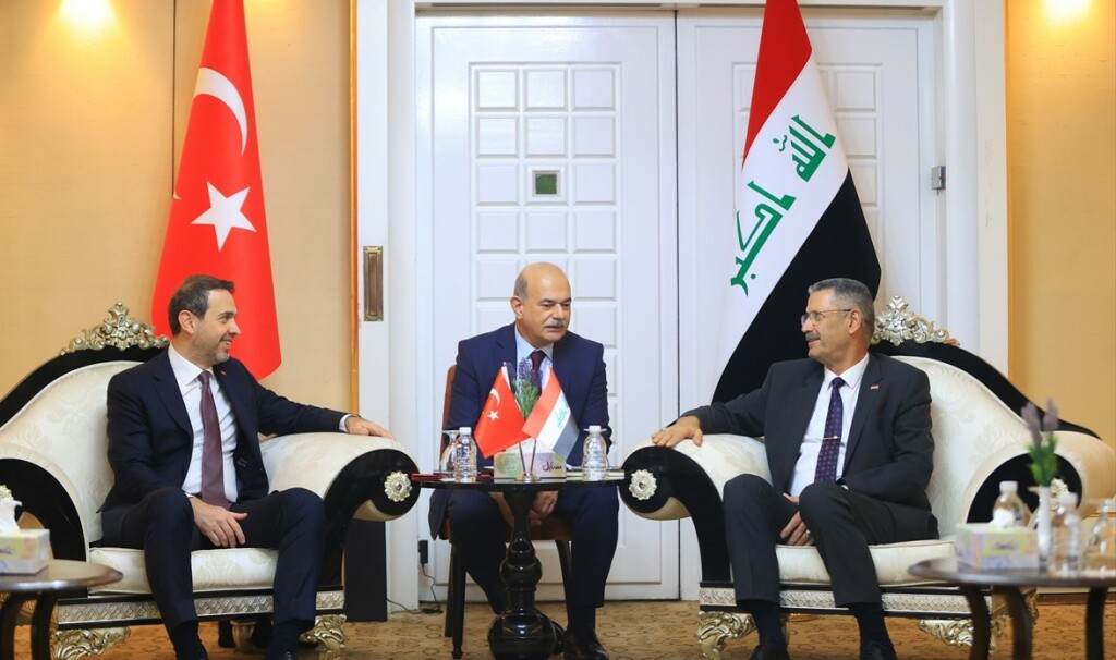 Petrol Bakanı Abdulgani Bağdat'ta Türkiye Enerji Bakanı Bayraktar ile görüştü