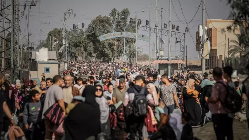 İsrail hükümeti, Hamas ile esir takası anlaşmasını ve geçici ateşkesi kabul etti