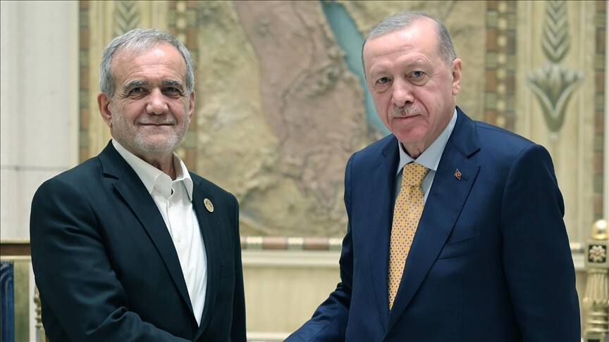 Türkiye Cumhurbaşkanı Erdoğan, İran Cumhurbaşkanı Pezeşkiyan ile görüştü