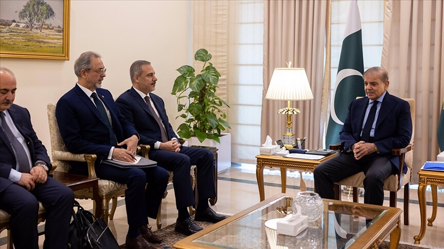 Türkiye Dışişleri Bakanı Fidan, Pakistan Başbakanı Şerif tarafından kabul edildi