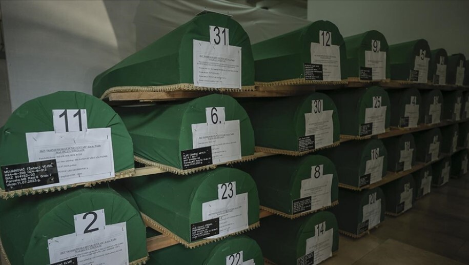 Srebrenista soykırımının 28'inci yılında defnedilecek 30 kurbanın tabutları hazırlandı