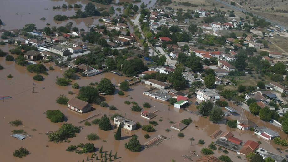 AB'den doğal afetler nedeniyle Yunanistan'a 2 milyar 250 milyon avroya kadar destek