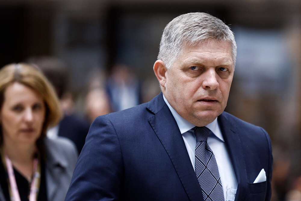 Slovakya Başbakanı Robert Fico, uğradığı silahlı saldırıda yaralandı