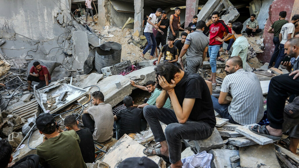 İsrail'in Gazze'ye saldırılarında öldürülenlerin sayısı 23 bin 843'e yükseldi