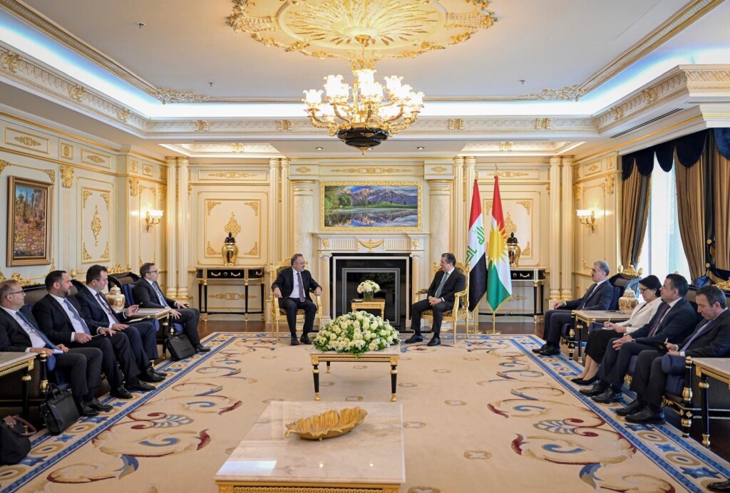 Türkiye Dışişleri Bakan Yardımcısı Yılmaz, Erbil'de IKBY Başbakanı Barzani ile görüştü