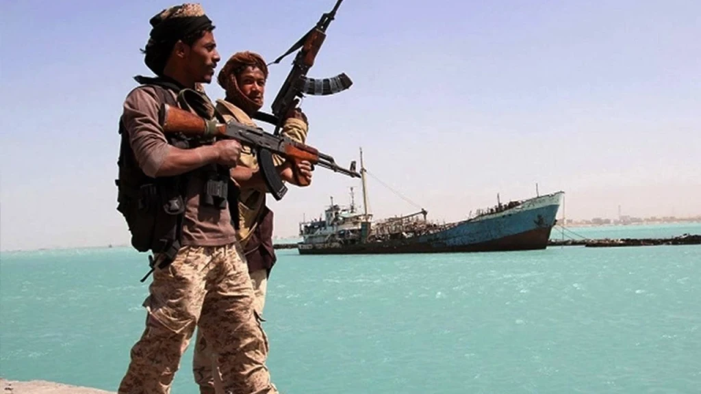 Husiler, Kızıldeniz ve Hint Okyanusu'nda iki gemiyi vurduğunu duyurdu