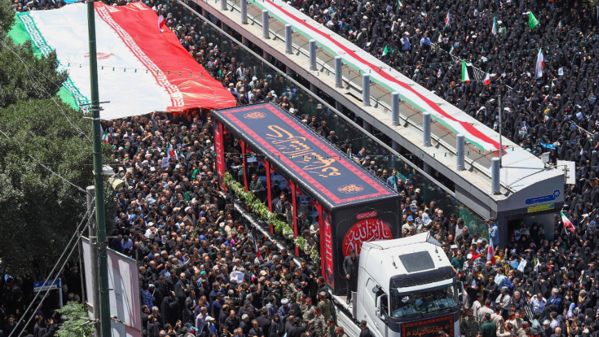 İsrail’in saldırılarında hayatını kaybeden yetkililer ve bilim insanları için Tahran’da cenaze törenleri düzenlendi