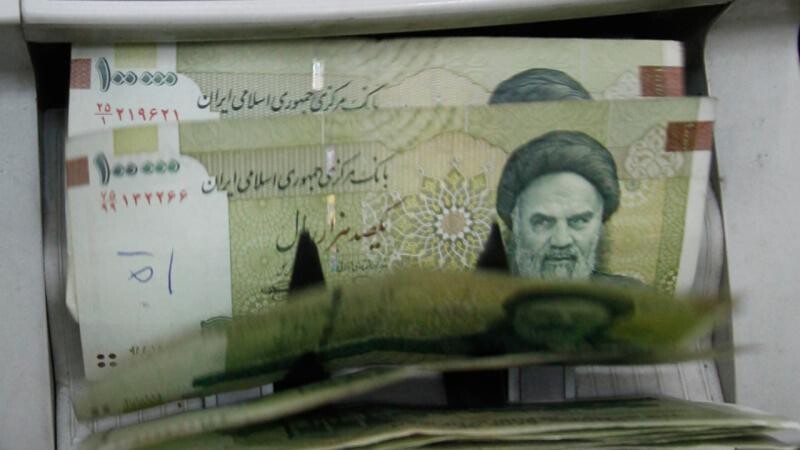 İran, ulusal para biriminden dört sıfır atılmasına ilişkin yasa tasarısını kabul etti