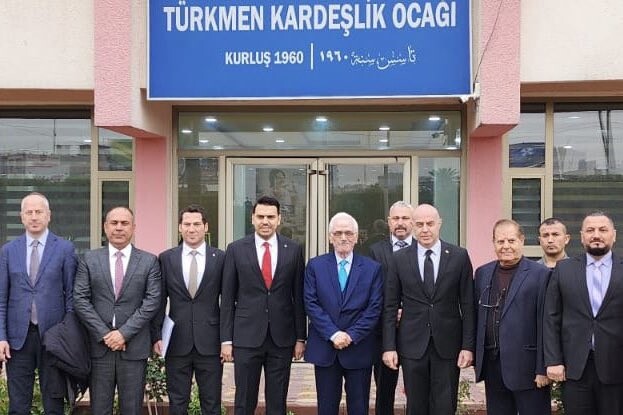 Büyükelçi Güney ve YTB Başkanı Eren Bağdat'ta Türkmen Kardeşlik Ocağı'nı ziyaret etti
