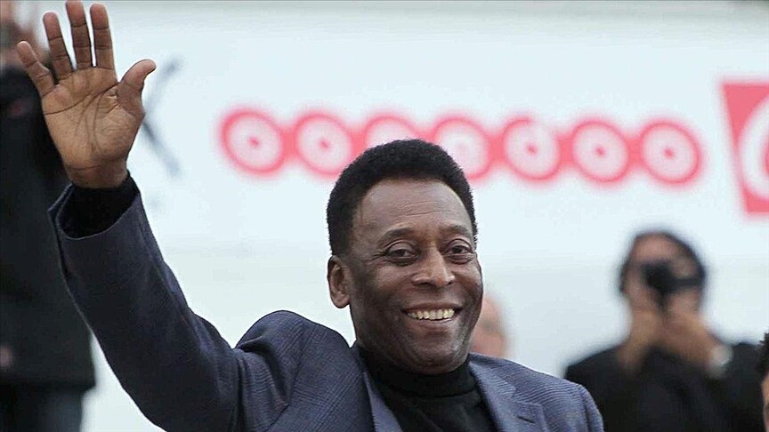 Brezilyalı efsane futbolcu Pele 82 yaşında hayatını kaybetti