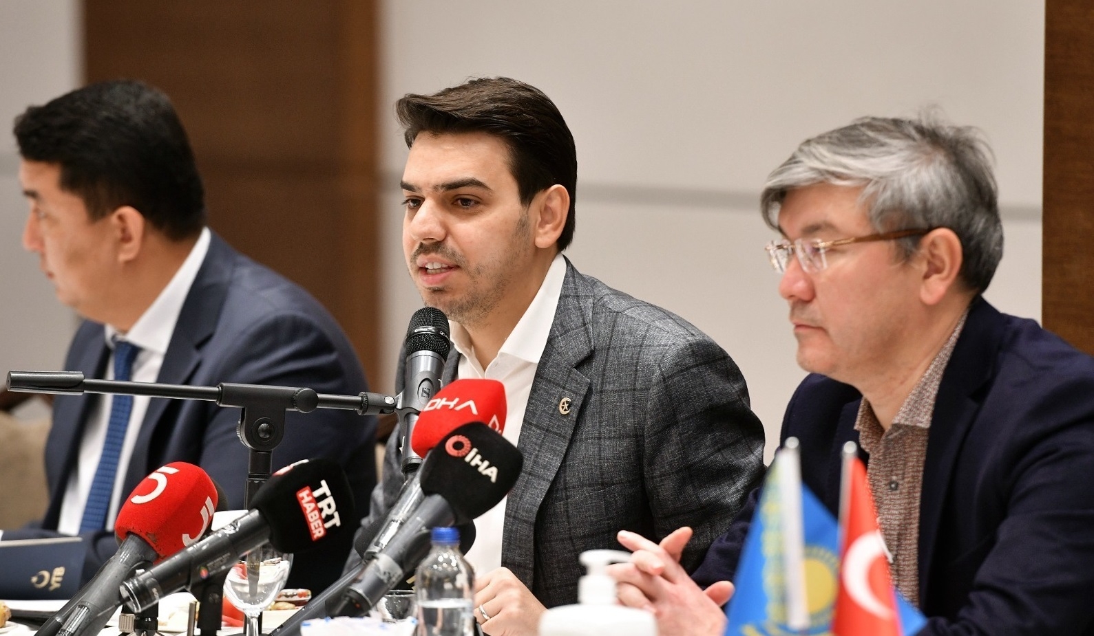 YTB'den Kazak Öğrencilere Moral ve Dayanışma Programı