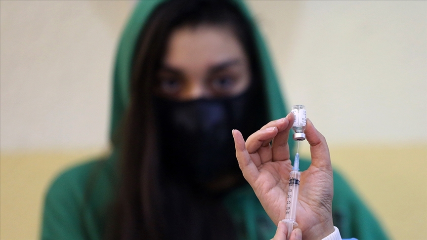 İran Yurt Dışından Kovid-19 Aşısı Alımını Durdurdu