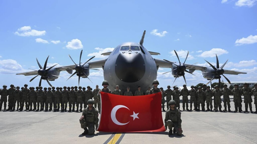 Türk komandoları Kosova'da