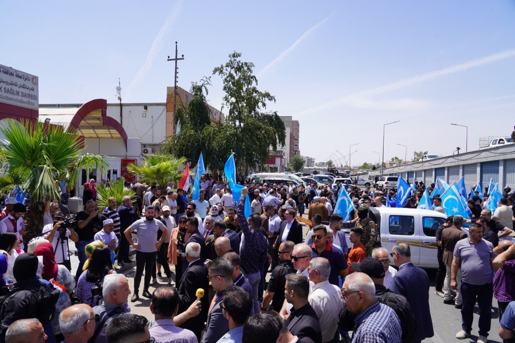 Türkmenler Kerkük'te protesto düzenledi: Boşnak görevine geri dönsün!