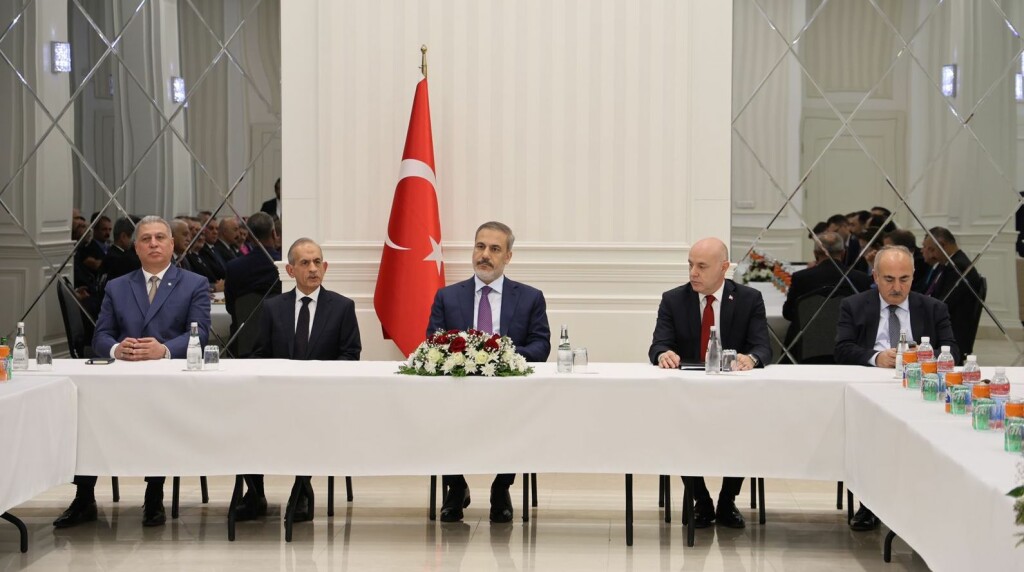 Fidan, ITC Genel Başkanı Turan ve Türkmen Yetkililer ile bir araya geldi