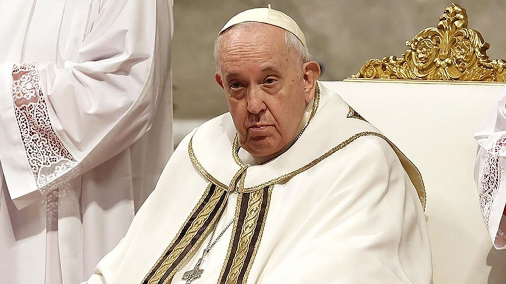 Vatikan: Papa Francis hayatını kaybetti