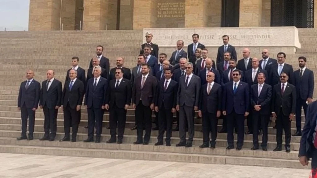 Başbakan Sudani ve beraberindeki heyetten Anıtkabir’e ziyaret
