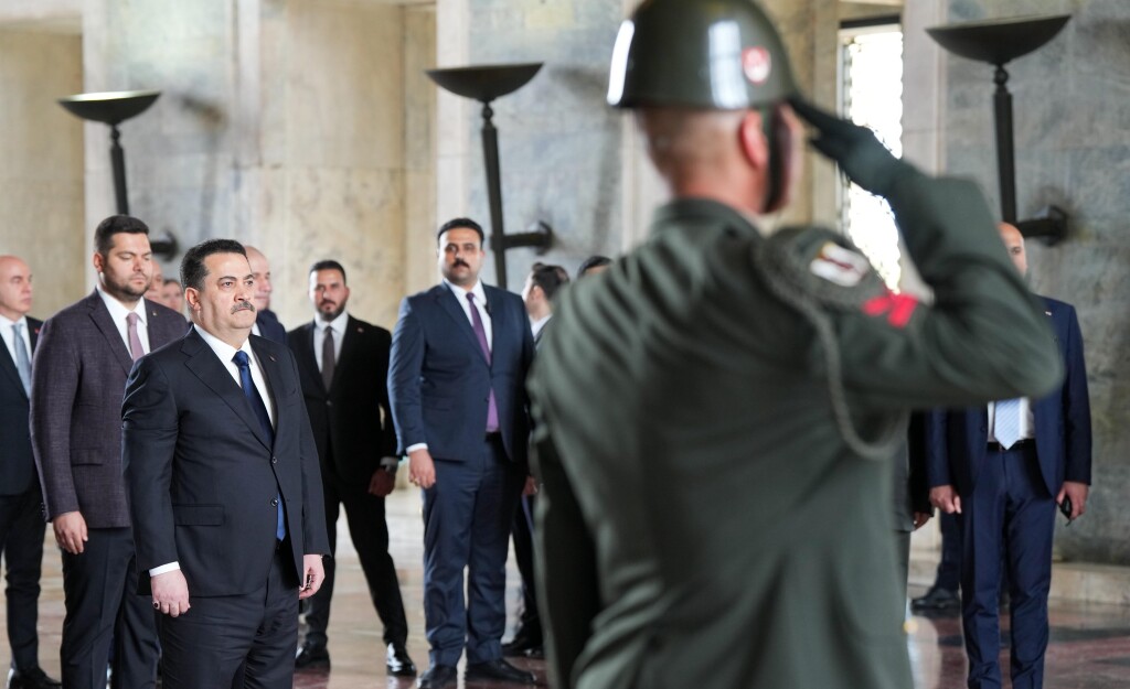 Başbakan Sudani ve beraberindeki heyetten Anıtkabir’e ziyaret