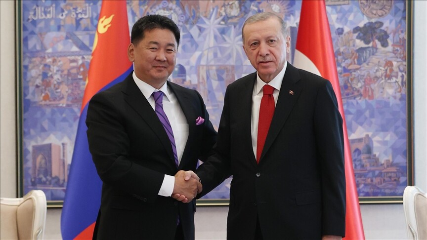 Erdoğan, Moğolistan Cumhurbaşkanı Khurelsukh ile Bir Araya Geldi