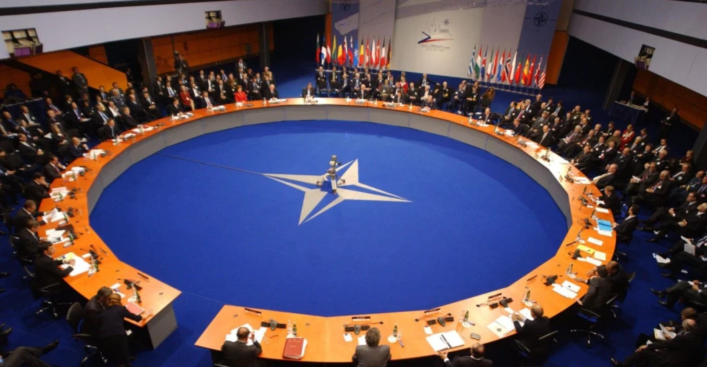 NATO’dan toplantı: Savunma harcamaları ve Hürmüz gündemde