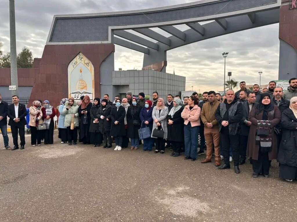 Hükümet kararına tepki çığ gibi büyüyor: Akademisyenler ayakta