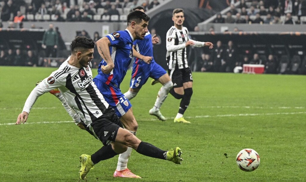 Beşiktaş, yeni teknik direktörü Solskjaer ile Avrupa Ligi'nde devam etme umudunu artırdı