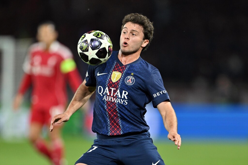 Devler Ligi'nde PSG Liverpool'u, Atletico Madrid de Barcelona'yı mağlup etti