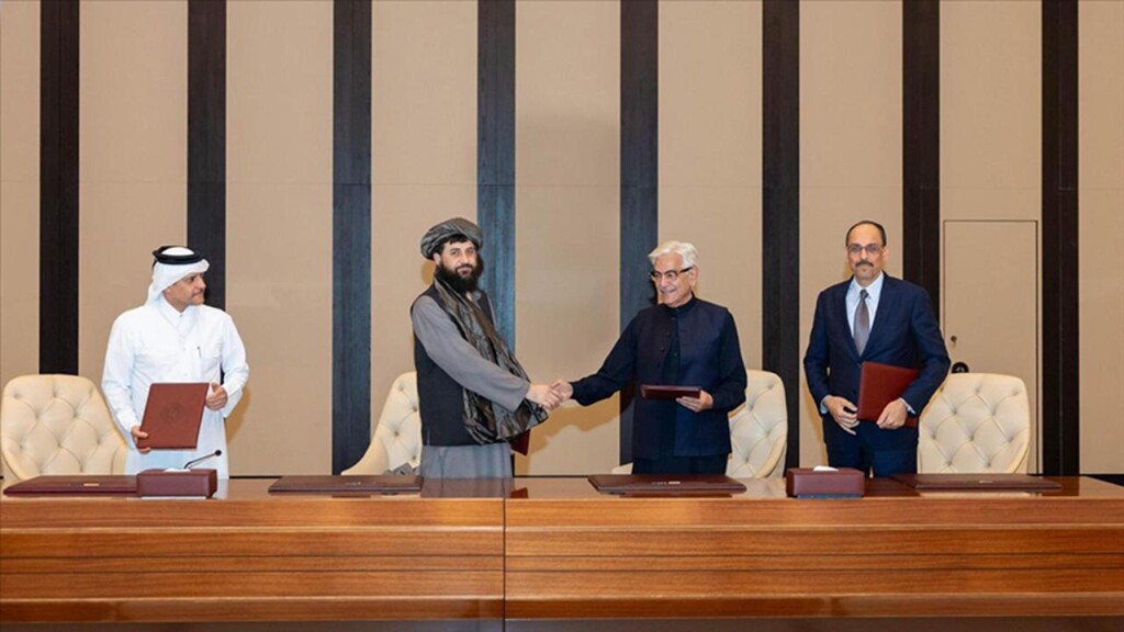 Afganistan ve Pakistan İstanbul'da görüştü: Ateşkese devam kararı alındı