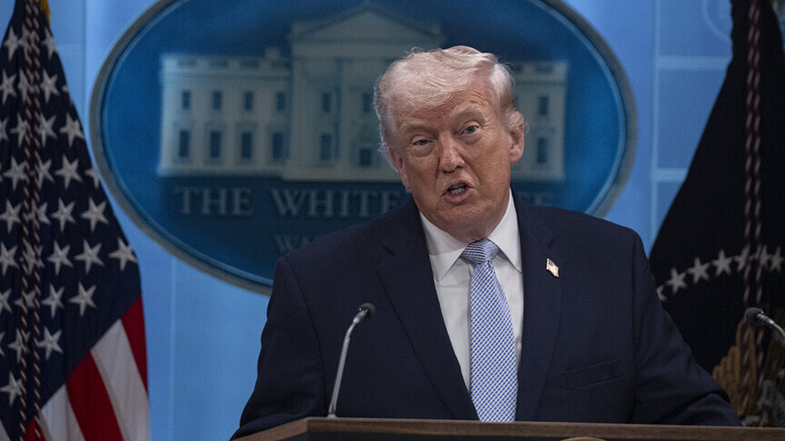ABD Başkanı Trump, İran'la geçici ateşkesi uzattığını açıkladı