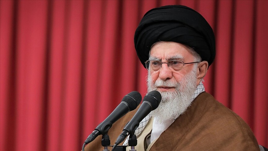 İran lideri Hamaney'den ABD ile müzakere mesajı veren hükümete