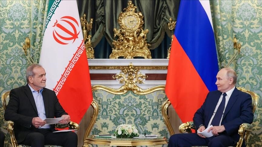 Rusya Devlet Başkanı Putin, İran Cumhurbaşkanı Pezeşkiyan ile bölgedeki gerginliği görüştü