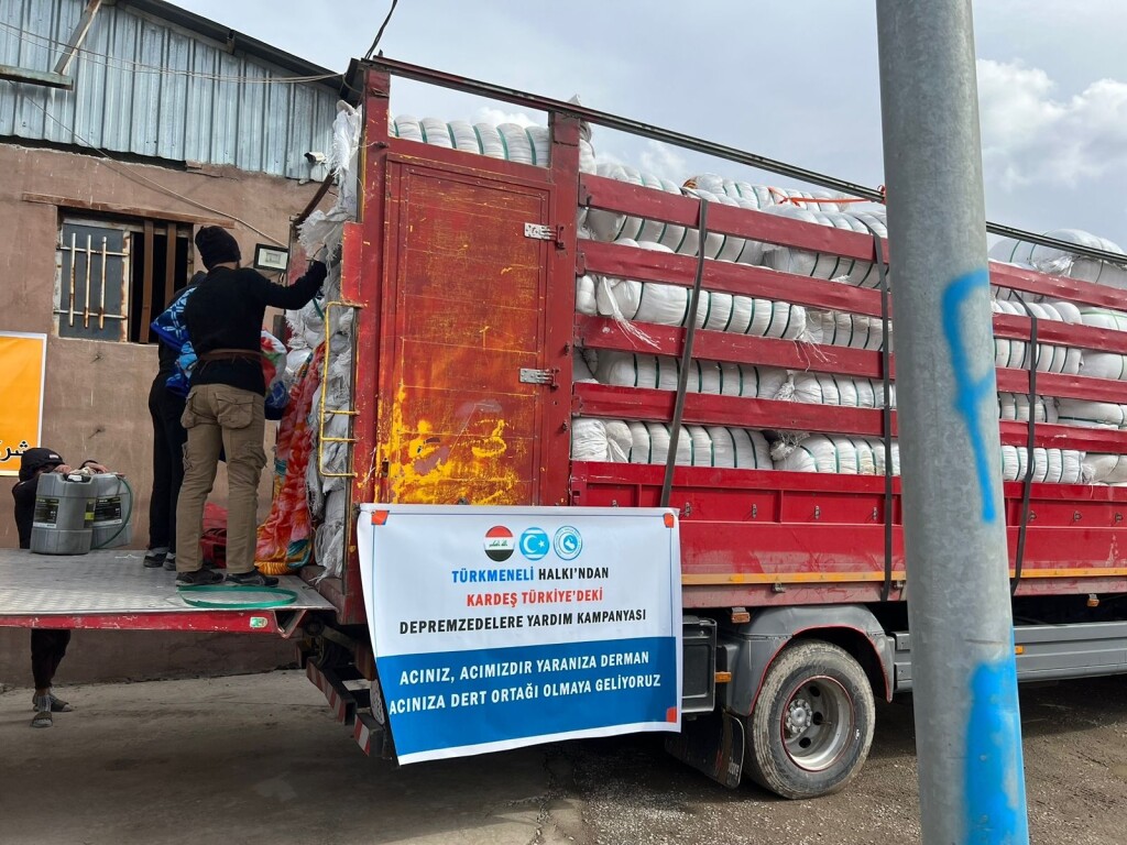 Türkmeneli’den ilk insani yardım tırı Türkiye’ye doğru yola çıktı