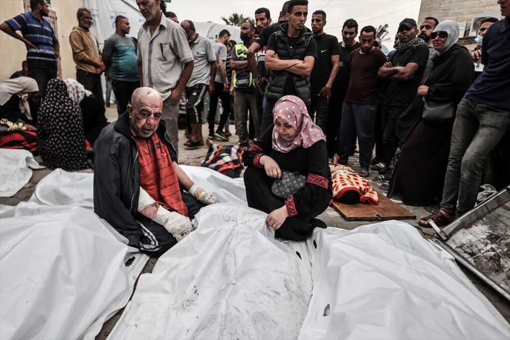 İsrail'in Gazze'ye sabah saatlerinden bu yana düzenlediği saldırılarda 29 Filistinli hayatını kaybetti