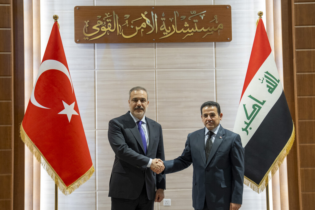 Dışişleri Bakanı Fidan, Irak Ulusal Güvenlik Danışmanı el-Araci ile görüştü