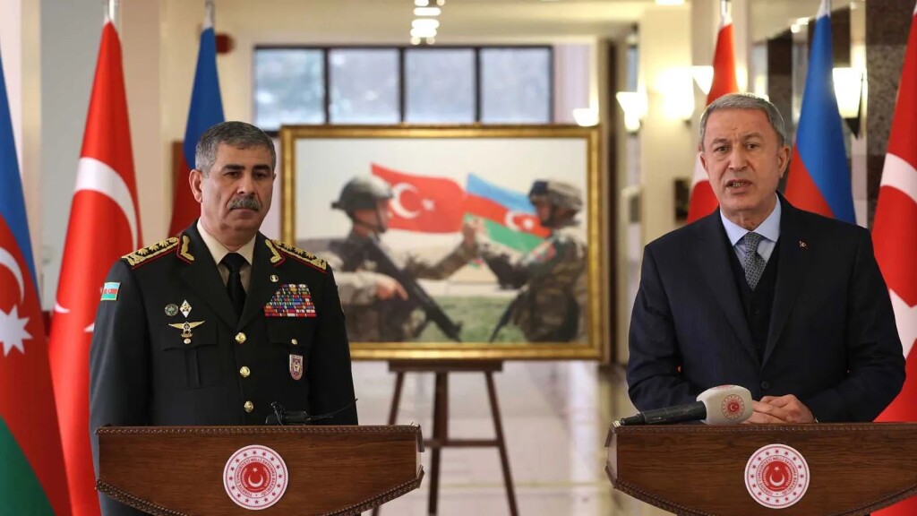 Akar, Azerbaycanlı Mevkidaşıyla Görüştü